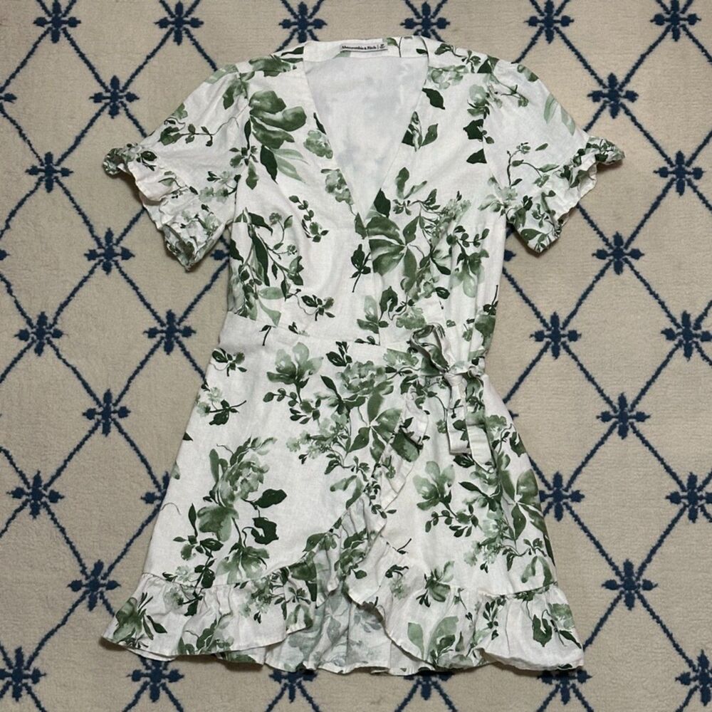 Abercrombie & Fitch Angel Sleeve Wrap Mini Dress - Green Floral